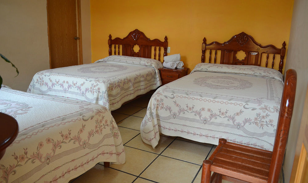 Hotel Posada Camelinas Pátzcuaro Exterior foto